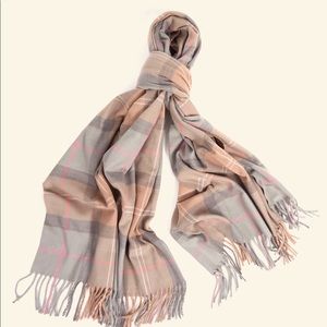 Barbour scarf - Grey / pink. New with tags
